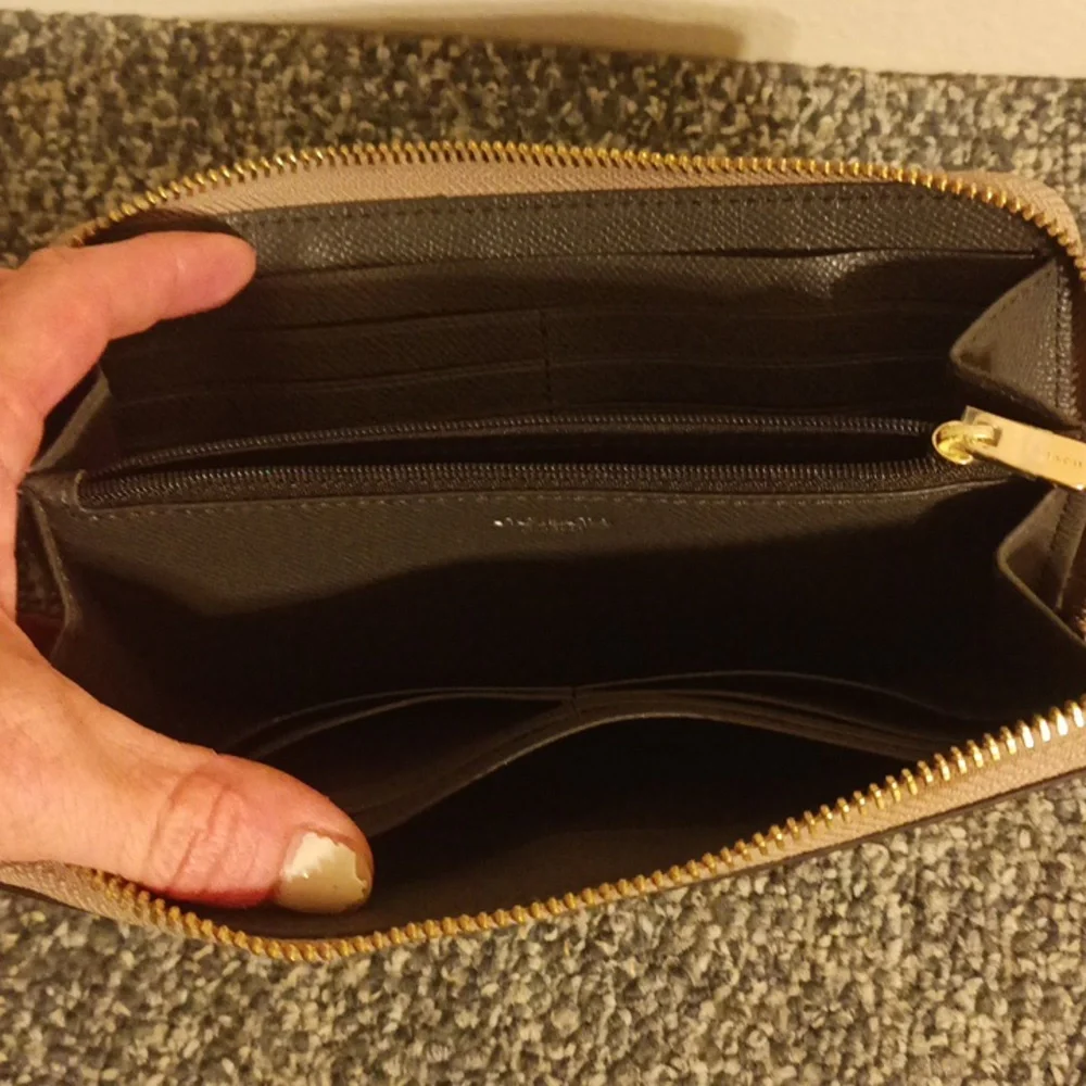 Coach gold pebbled leather accordion wallet